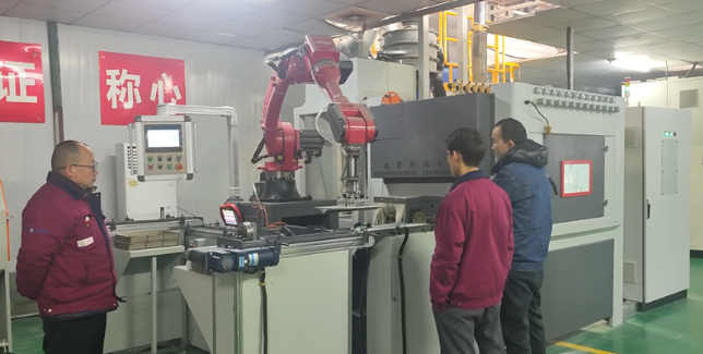 茂名喷砂机在模具清理中的专业应用